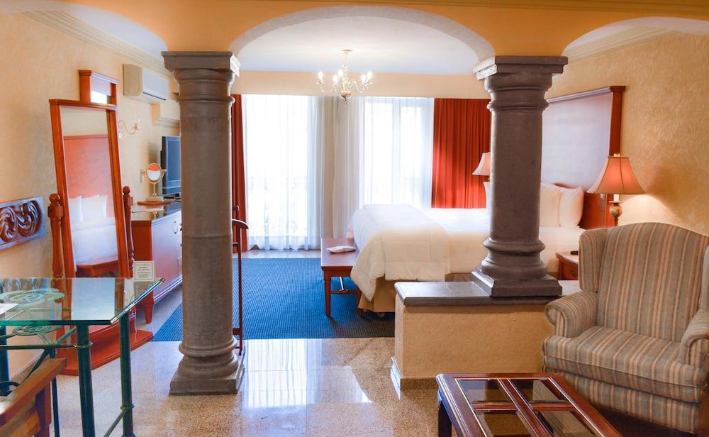 Quinta Del Rey Hotel Toluca Exterior photo